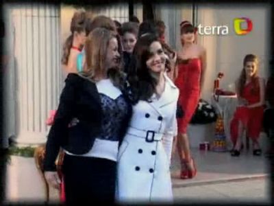 Las_Oreiro_-_Spring-summer_collection_2008_-_Terra_Tv_21.jpg