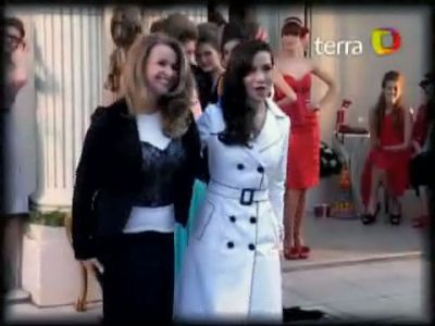 Las_Oreiro_-_Spring-summer_collection_2008_-_Terra_Tv_32.jpg