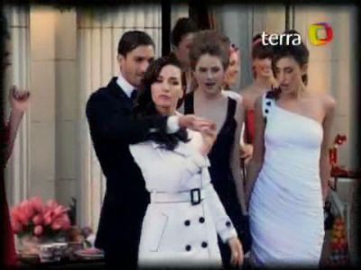 Las_Oreiro_-_Spring-summer_collection_2008_-_Terra_Tv_71.jpg